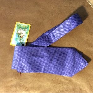 Blue dotted tie